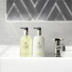 MOLTON BROWN Orange & Bergamot Fine Liquid Hand Wash 300 Ml -Molton Brown Verkaufs-Shop 1309587 MOLTON BROWN Orange Bergamot Fine Liquid Hand Wash 300 ml.32a3f560