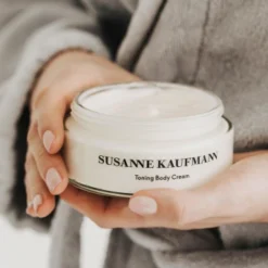 Susanne Kaufmann Straffende Körpercreme - Toning Body Cream 200 Ml -Molton Brown Verkaufs-Shop 1365568 Susanne Kaufmann Straffende Koerpercreme Toning Body Cream 200 ml.74b82986